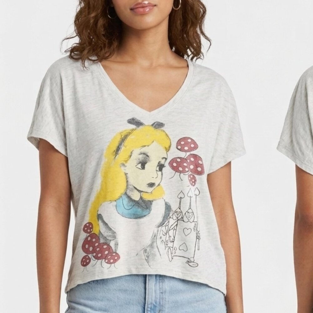 Disney Parks Alice in Wonderland Top womens Small mushrooms heart artsy